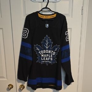 Adidas Black Knies Primegreen Jersey NWOT